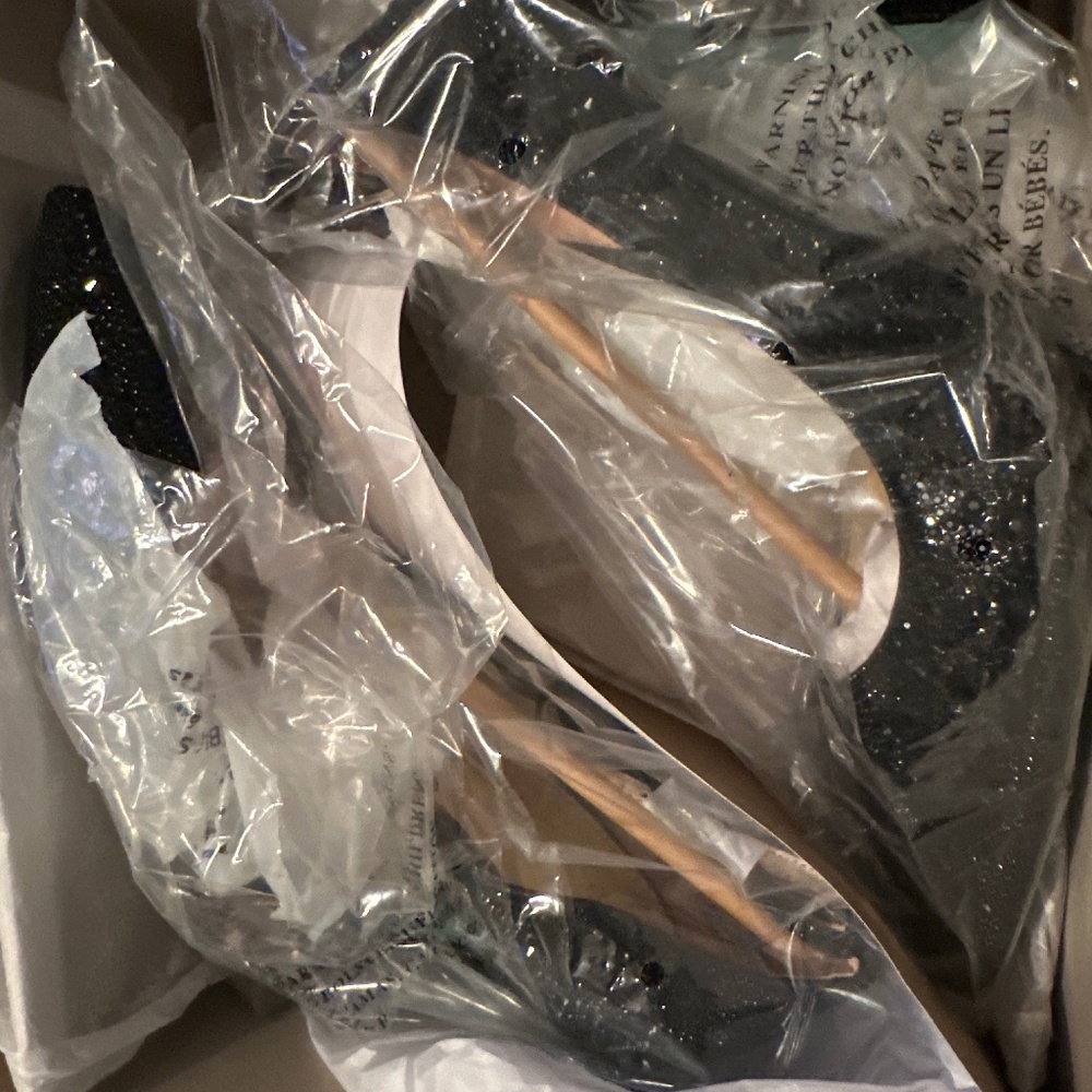 Betsy Johnson Heels - Picture 2 of 4